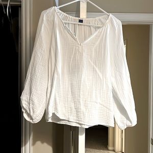 Old Navy linen white blouse. Size S